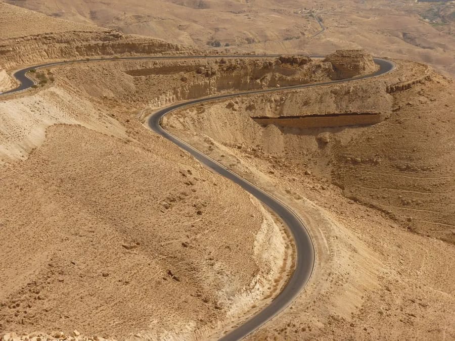 como llegar a jordania por carretera